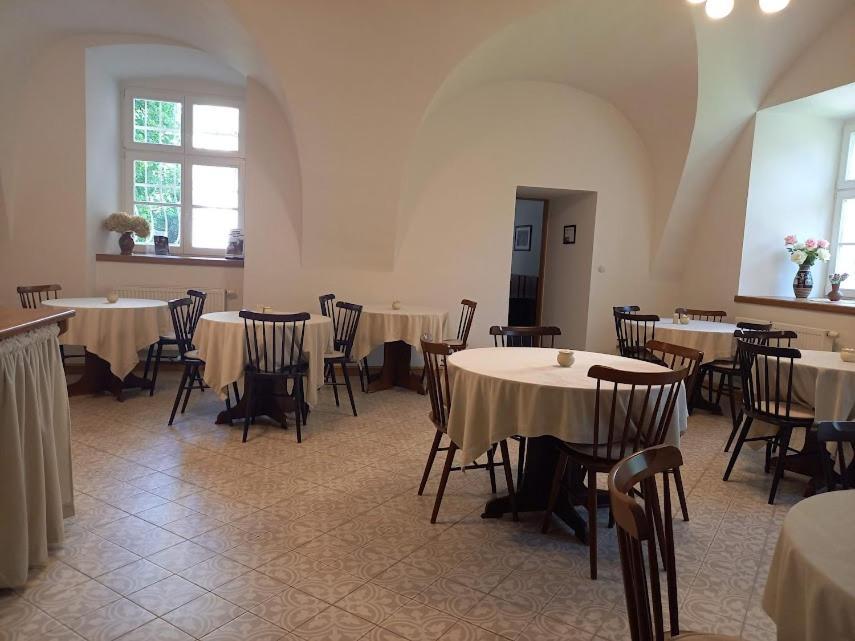 Penzion Zamek Rozsochatec Exterior photo
